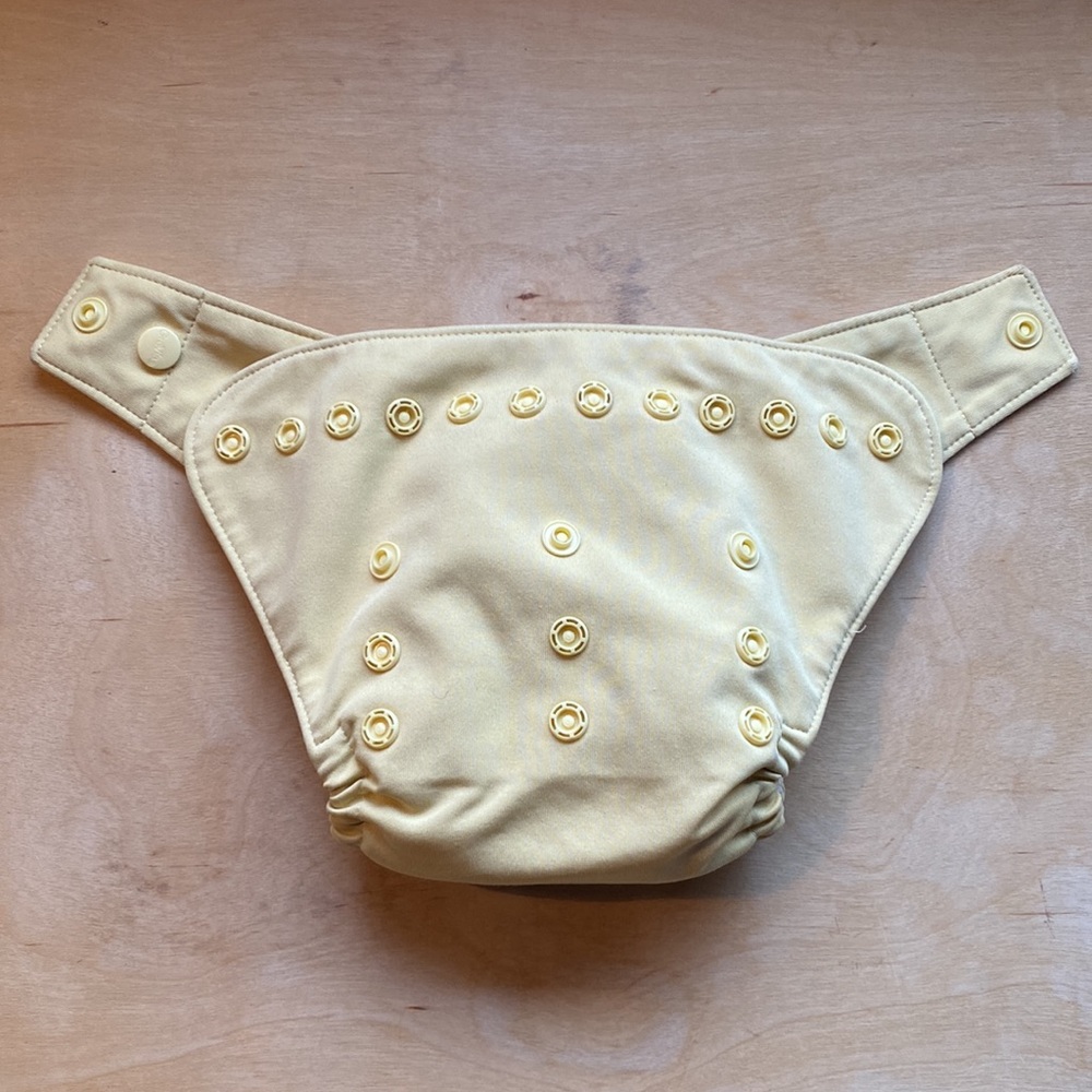 4-pack Grovia diaper shell with terry/microfibre insert